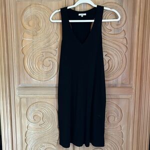Z Supply brand halter v neck dress w pockets
